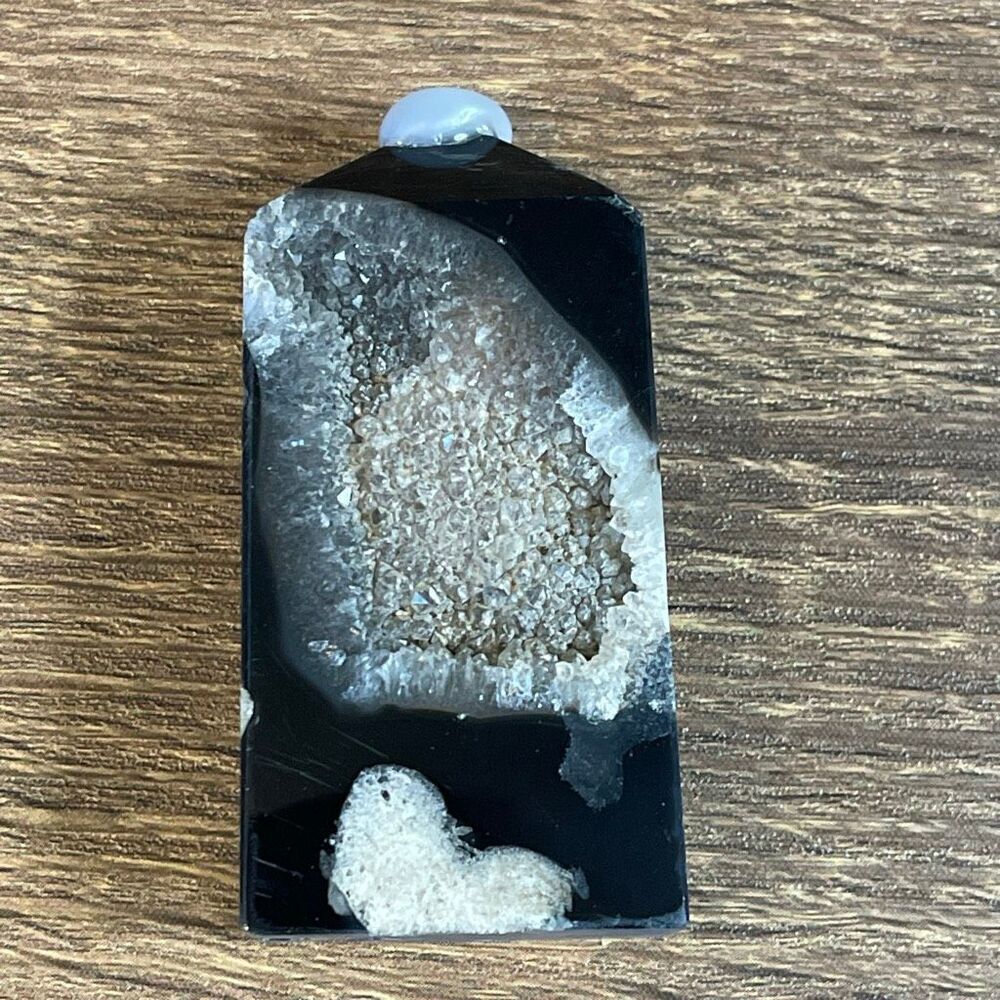Black lace agate tower 4-sided sugar druzy crystal banded banding, onyx, emotion